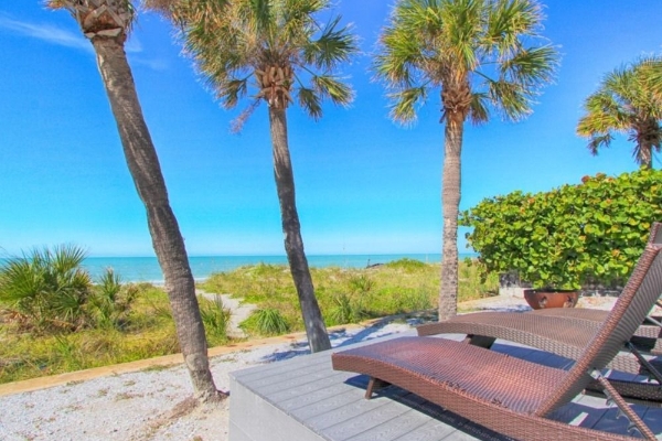 Hotel 3 Palms Retreat by RedAwning